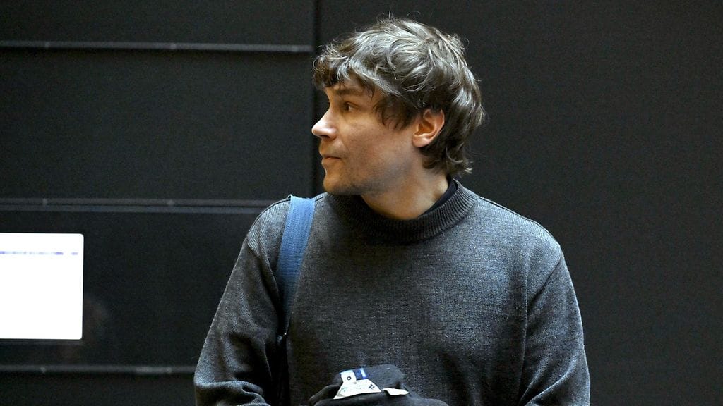 Teemu Tanner saapui oikeuteen 21. maaliskuuta.