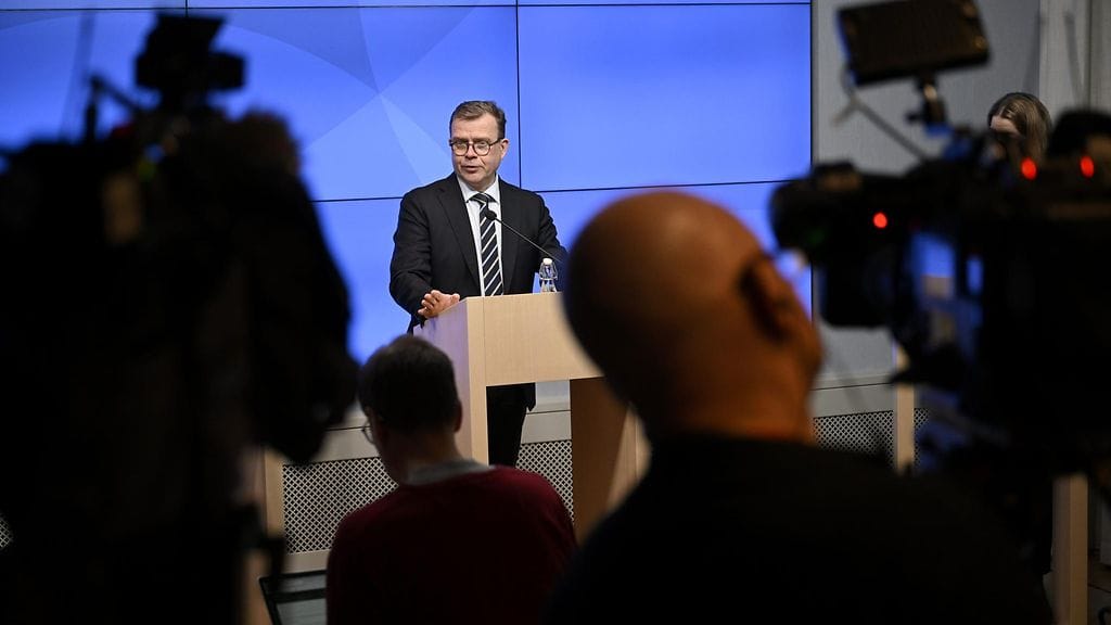 Pääministeri Petteri Orpo pääministerin ensimmäisen pyöreän pöydän keskustelun tiedotustilaisuudessa Helsingissä maanantaina.