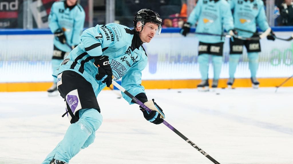 Lars Bryggman laukoi Pelicansin voittoon.
