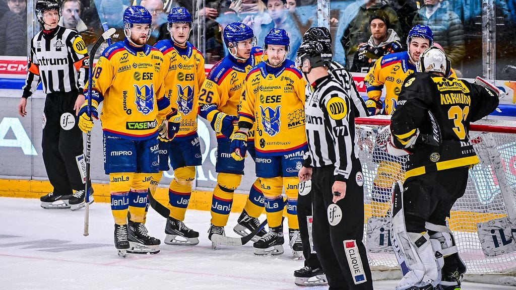 Jukurit kamppaili voiton Kärpistä kotikaukalossaan maalein 5-2.