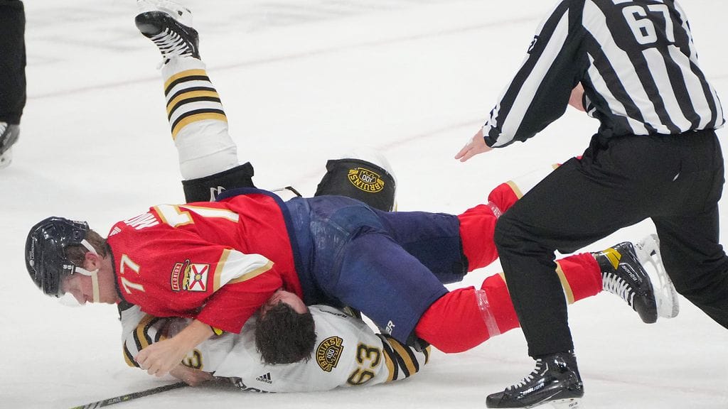 Niko Mikkola painoi Brad Marchandin jäihin.