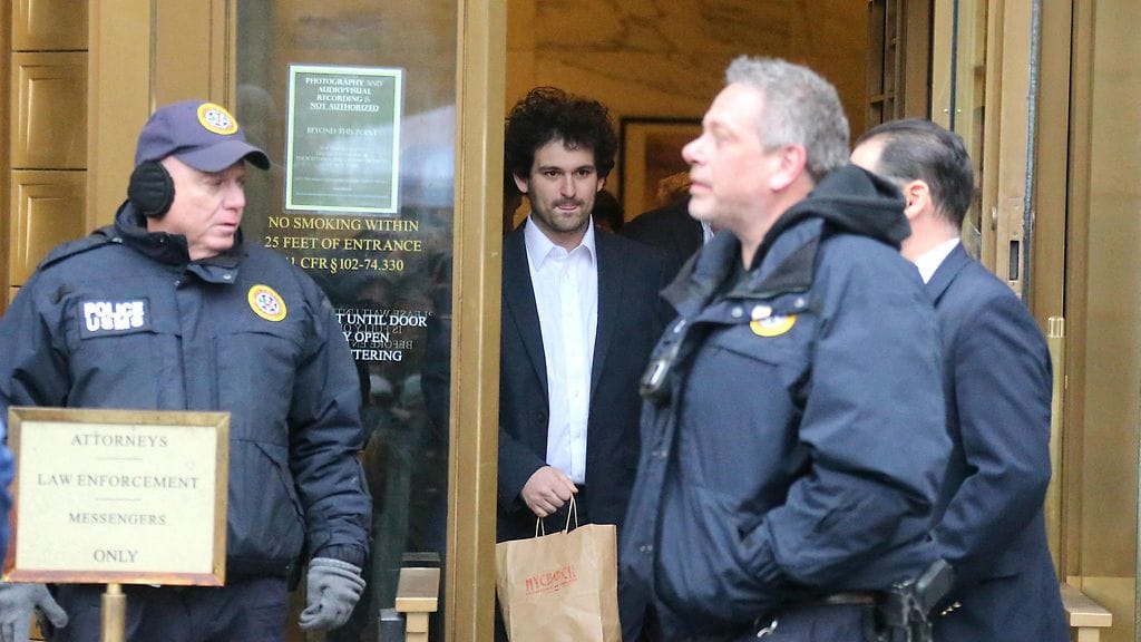 Kryptoyrittäjä Sam Bankman-Fried varasti kryptovaluuttapörssistä asiakkaiden rahoja useiden miljardien dollarien edestä.