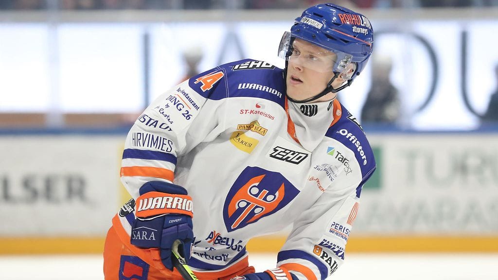 Tappara tekee 1-0 maalin