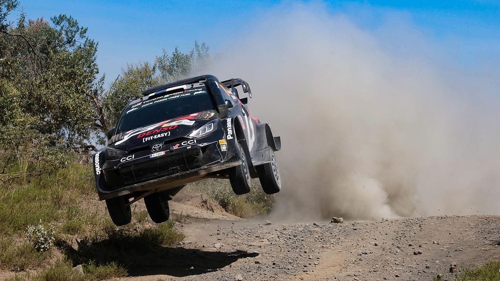 Kalle Rovanperä tarjosi "hyvät kuvat maailmalle" – Toyota-tähdeltä näyttävä ilmalento Keniassa