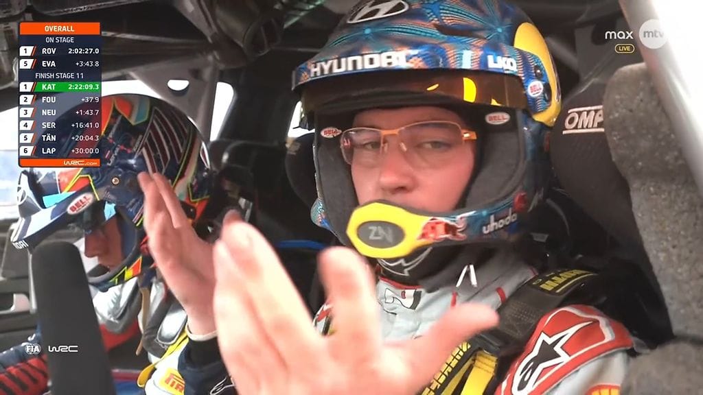 Thierry Neuvillen Hyundai-auto alkoi piiputtaa kesken erikoiskokeen – "Näytti huolestuttavalta"