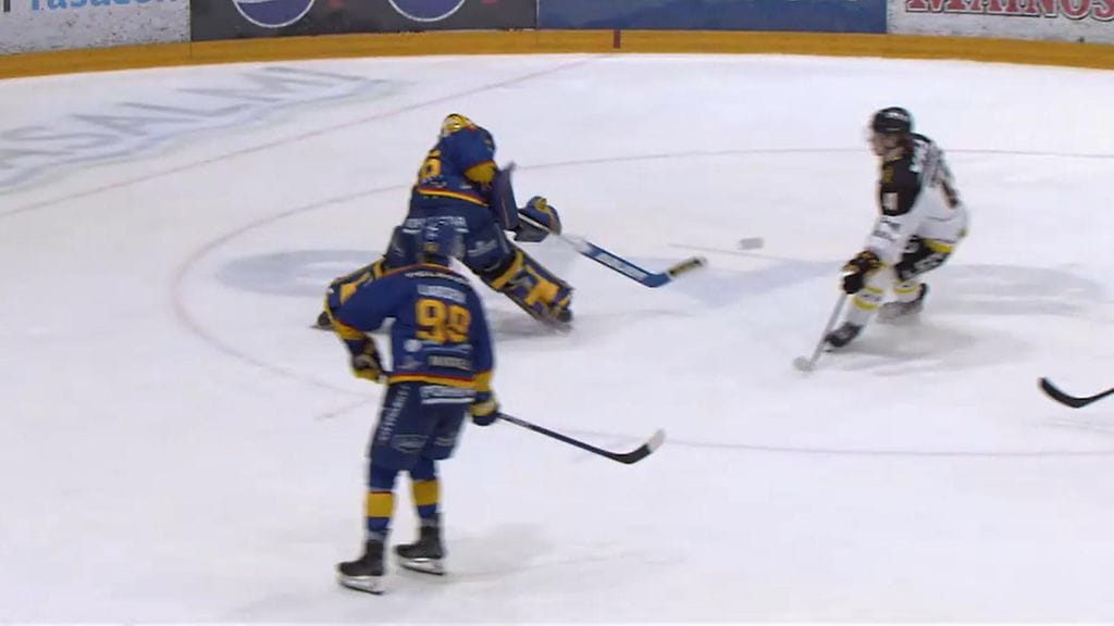 Jukurit-vahdin seikkailu on kostautua – puolustaja Larsen pelastaa luistimellaan lähes varmalta näyttäneen maalin