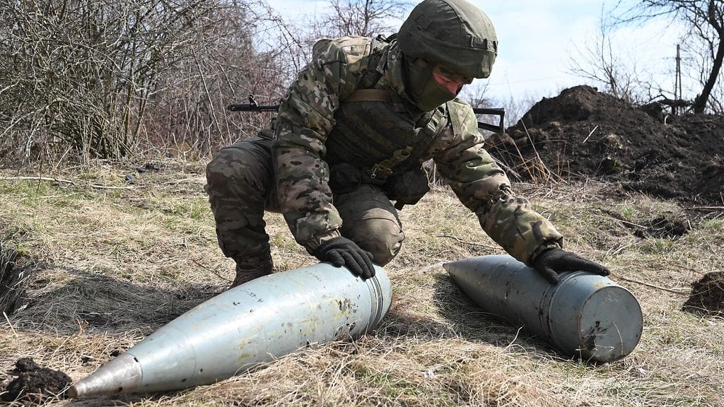 Venäjän tykistön ammuksia maaliskuussa 2024.