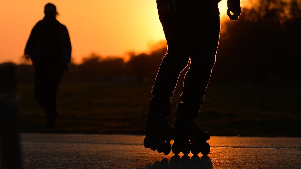 Venäläinen rullaluisteluhuippu on poissa. Kuvituskuva.