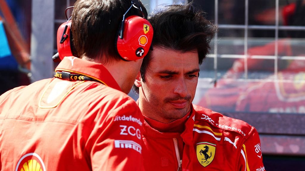 Carlos Sainz ajaa vielä tämän kauden Ferrarilla.