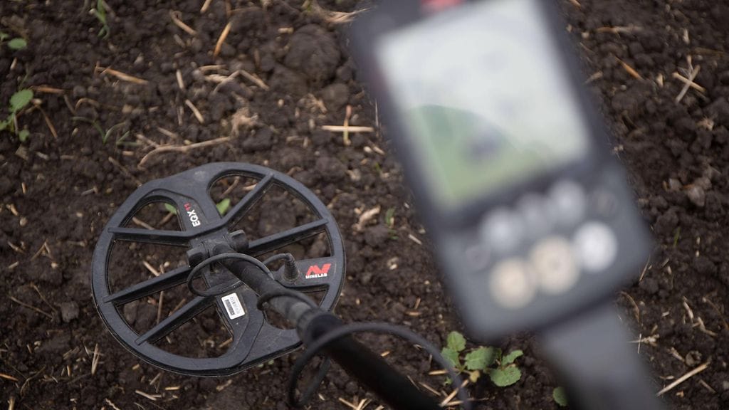 Ei se laitteisto, vaan säkä. Nuhjuisellakin laitteistolla voi tehdä suuria löytöjä, kunhan sattuu osumaan oikealle kohdalle.