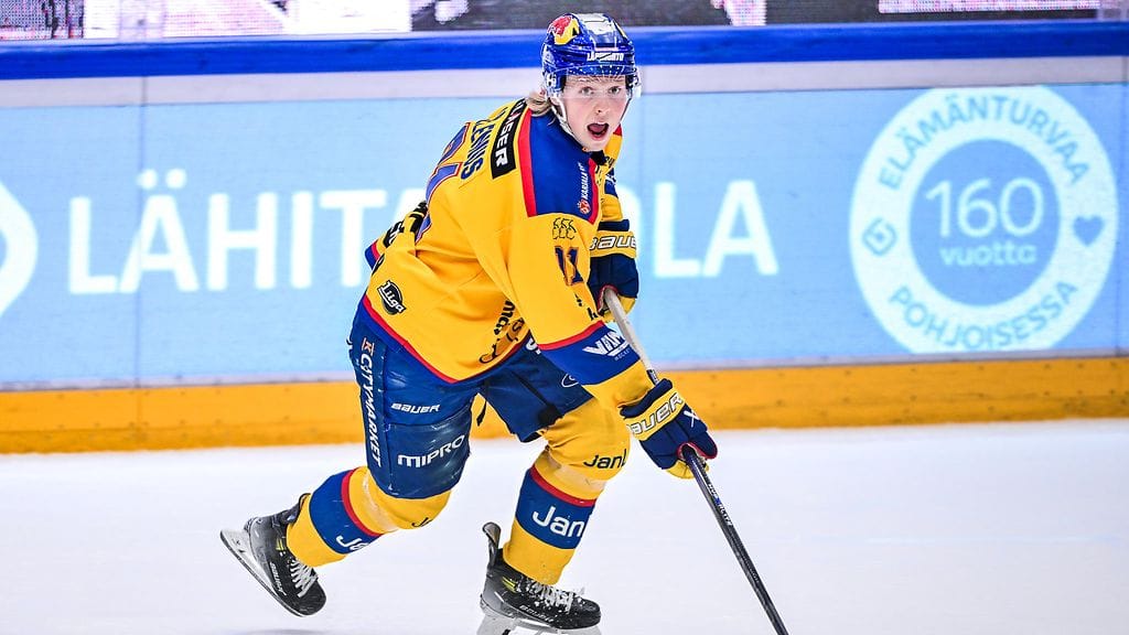 Konsta Helenius, 17, on mukana Leijonien MM-leiriryhmässä.