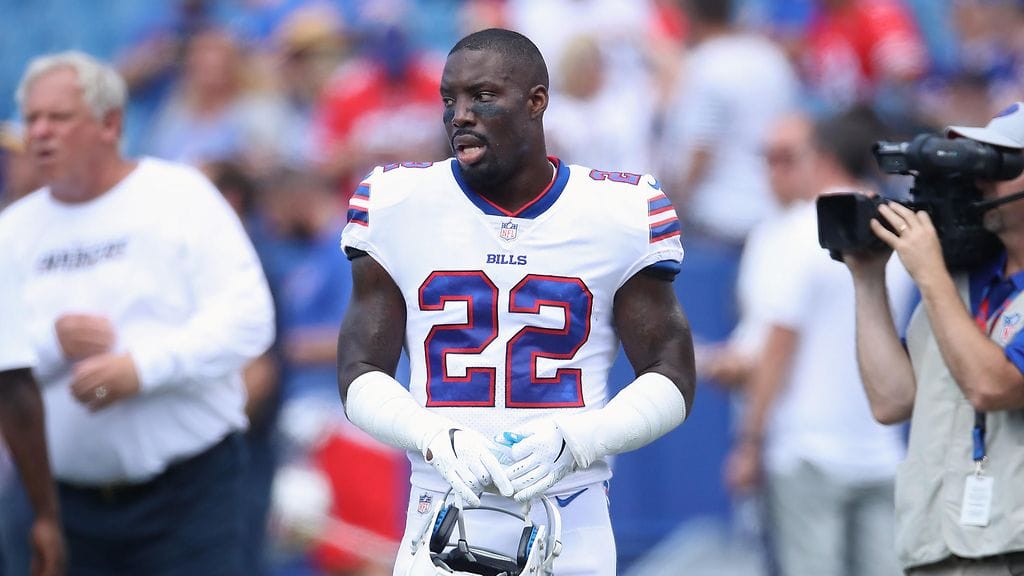 Vontae Davis on poissa.