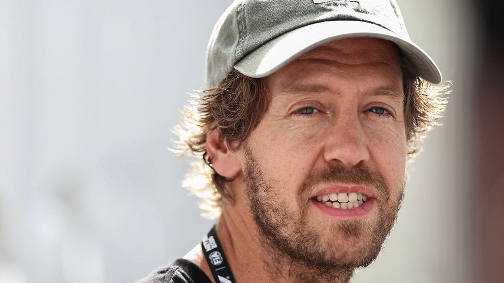 Sebastian Vettel pohtii paluuta F1-ympyröihin.