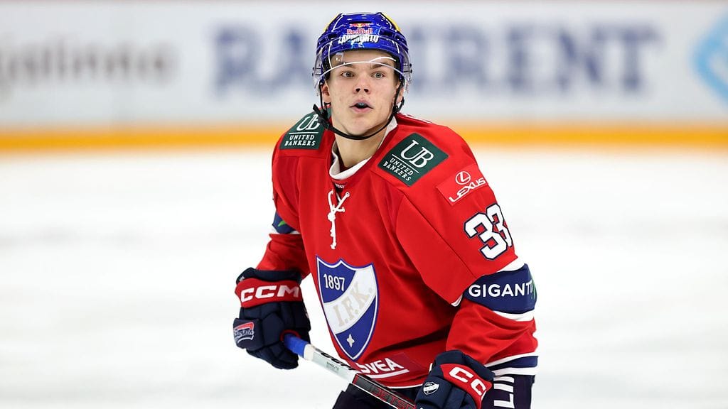 Aron Kiviharju, 18, on mukana Pikkuleijonien MM-leiriryhmässä.