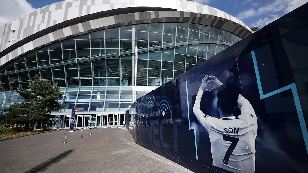 Tottenham Hotspur kertoo, että sunnuntai-iltapäivän valioliigaottelu Nottingham Forestia pelataan aikataulun mukaisesti.