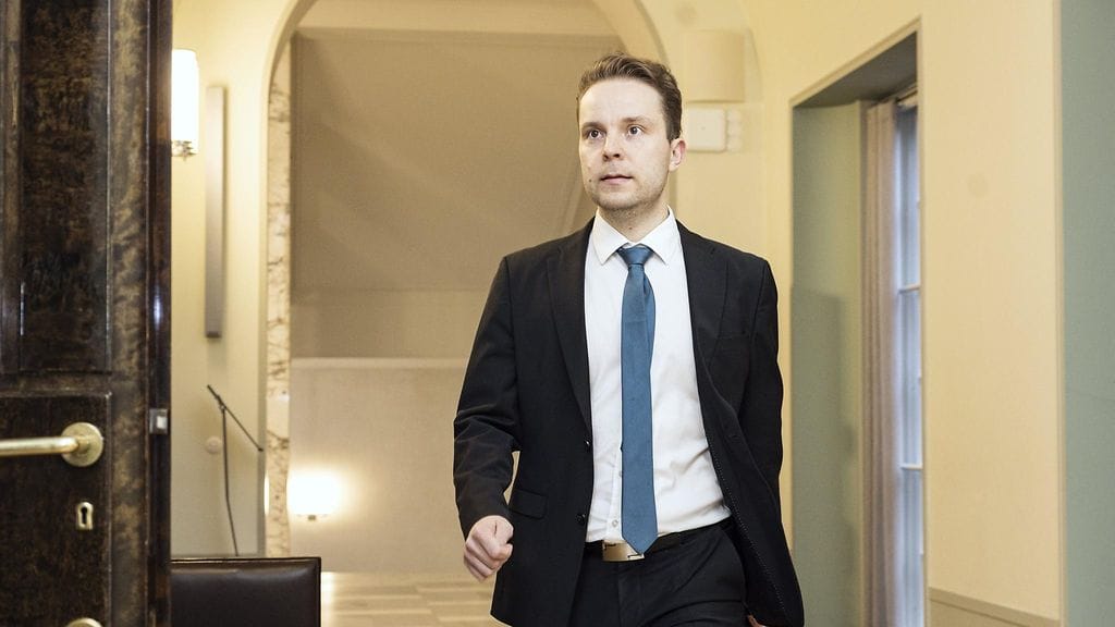 Honkonen nimitettiin edellisen hallituksen tiede- ja kulttuuriministeriksi huhtikuussa 2022 Antti Kurvisen siirryttyä maa- ja metsätalousministeriksi.