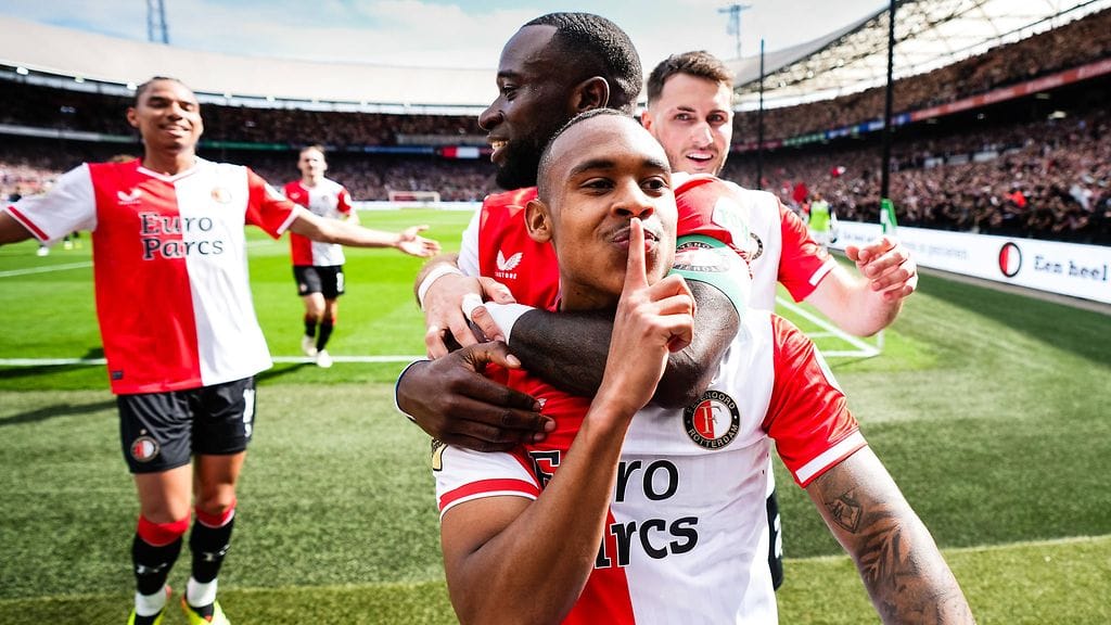 Igor Paixao teki Feyenoordin ensimmäisen ja kuudennen maalin Ajaxia vastaan.