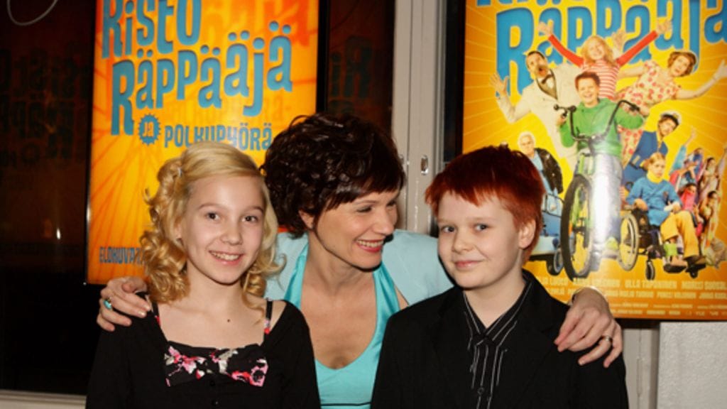 Risto Räppääjä ja polkupyörävaras -elokuvan ohjaaja Mari Rantasila sekä pääosan esittäjät Lauramaija Luoto ja Severi Heikkilä.