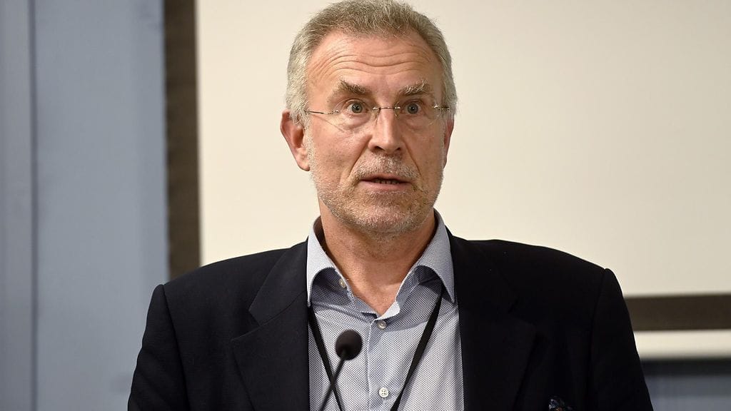 Ismo Tuominen oli mukana tekemässä lainsäädäntöjä muun muassa alkoholin etämyynnistä sekä ravintoloiden koronarajoituksista.