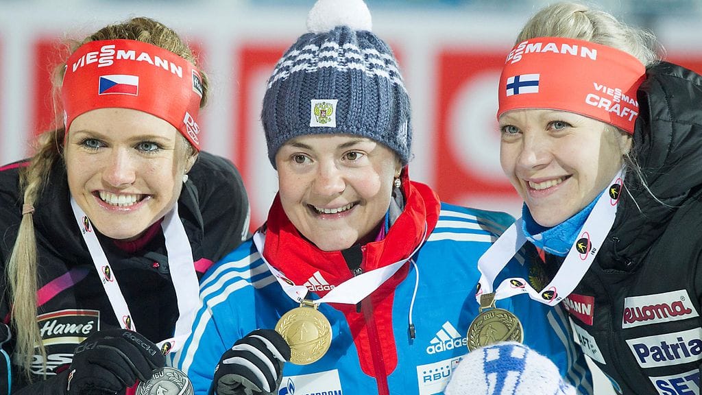 Jekaterina Jurlova-Percht juhli normaalimatkan maailmanmestaruutta Kontiolahdella maaliskuussa 2015. Tshekin Gabriela Soukalova saavutti hopeaa ja Suomen Kaisa Mäkäräinen pronssia.