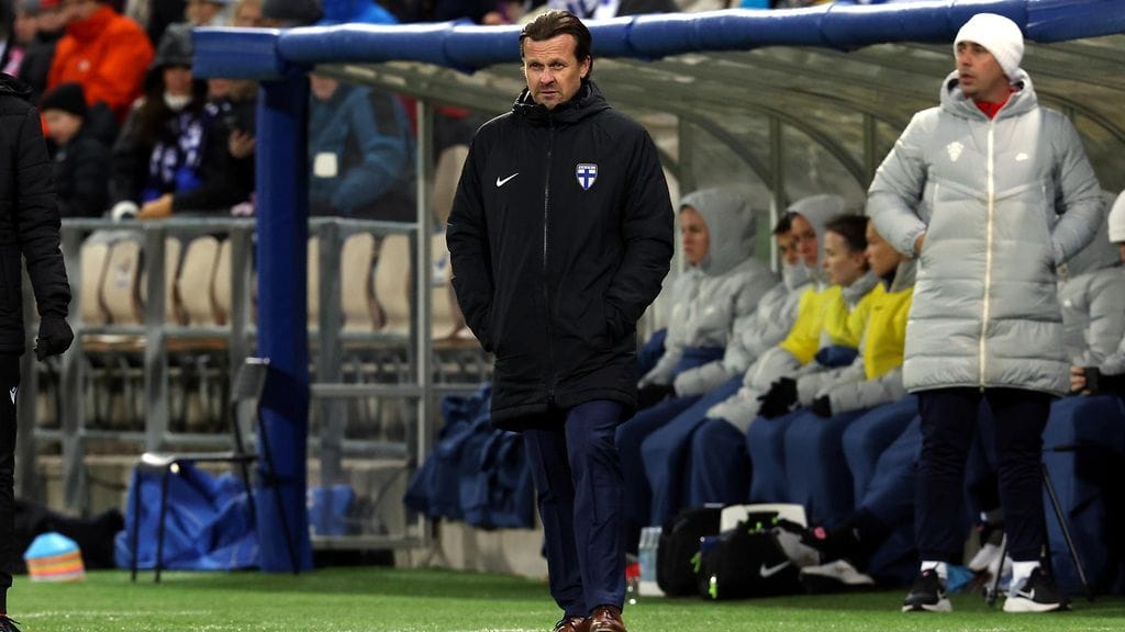 Marko Saloranta jatkaa Helmareiden päävalmentajana.