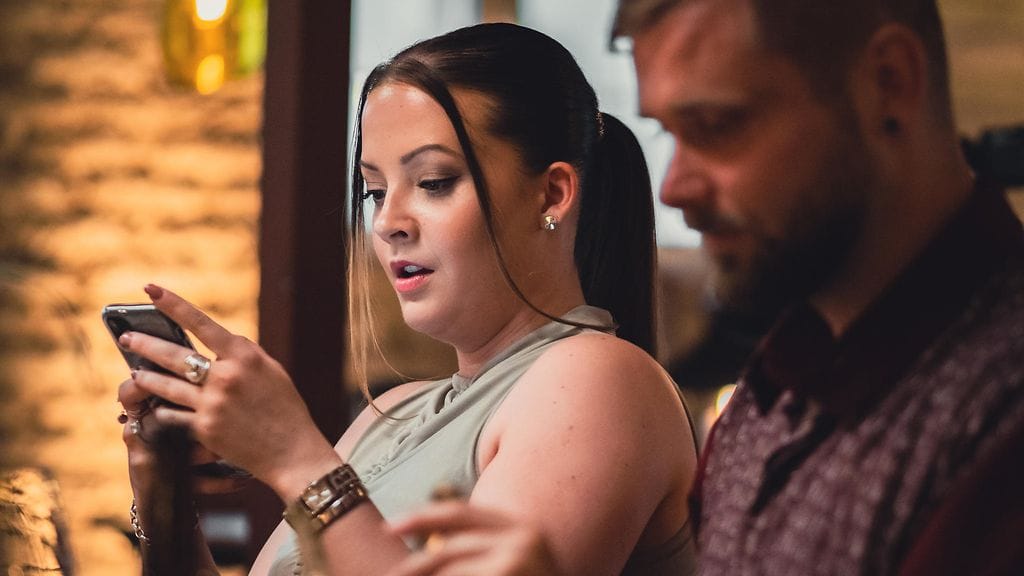 Uhka_vai_mahdollisuus_-17