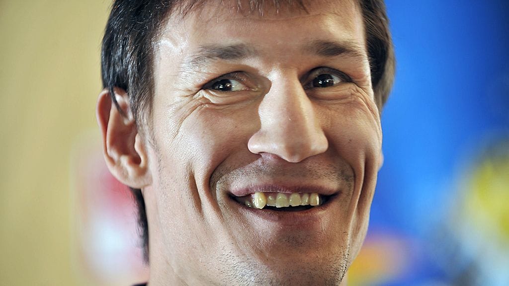 Amin Asikainen vihjailee uudesta rakkaussuhteesta.