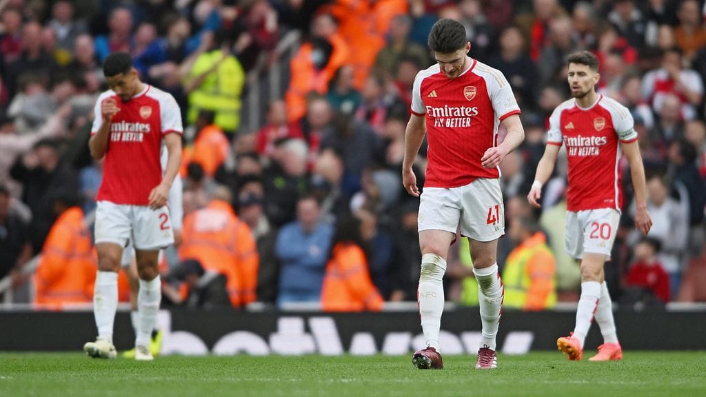 Arsenal hävisi Aston Villalle maalein 2–0.