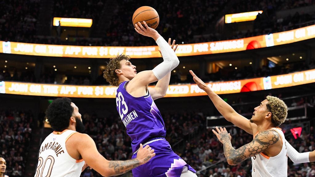 Utah pelasi kaude viimeiset ottelut ilman Markkasta, sijoittui läntisessä konferenssissa viime kauden tapaan 12:nneksi.