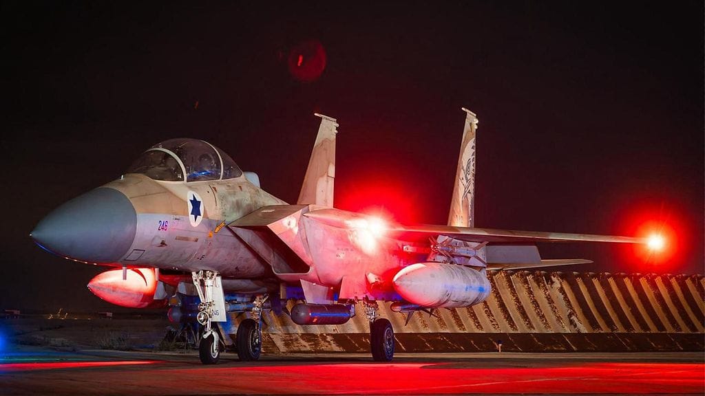 Israelin armeijan hävittäjä 14. huhtikuuta. Kuvituskuva.