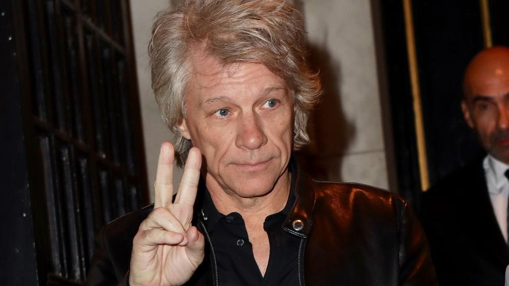 Jon Bon Jovi kamppailee ääniongelmien kanssa.