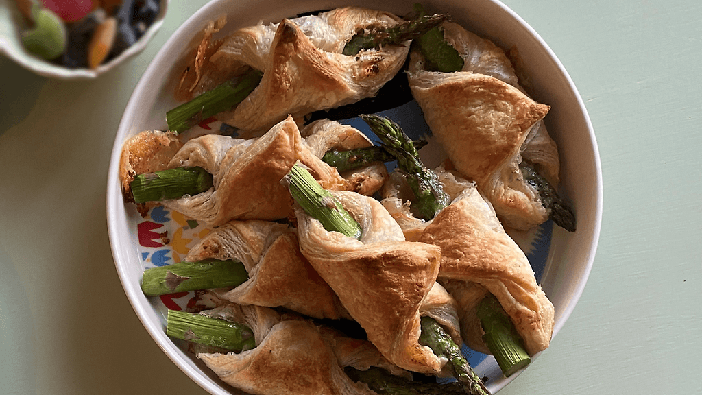 Makuja-toimitus testasi brie-pastataskut, eikä tarjoilulautaselle jäänyt murustakaan.