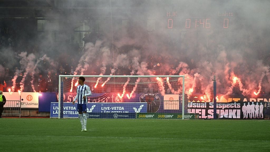 HJK:n kannattajapäädyssä puututtiin järjestyshäiriöihin ottelussa FC Lahtea vastaan.