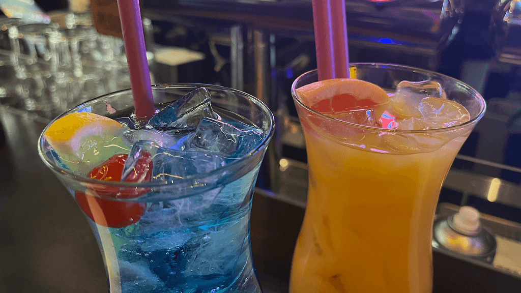 sininen enkeli ja auringonlasku