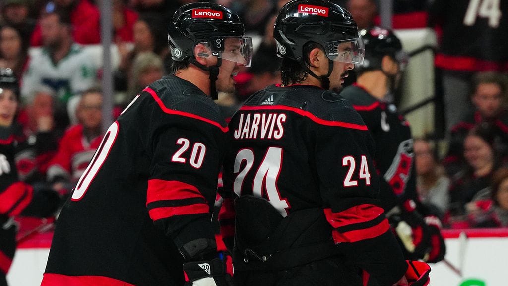 Sebastian Aho ei päässyt ensimmäisessä pudotuspeliottelussa pisteille.