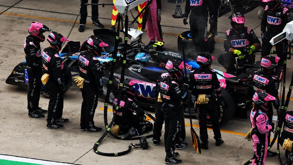 Pierre Gaslyn varikkopysähdys meni pieleen Kiinan GP:ssä.