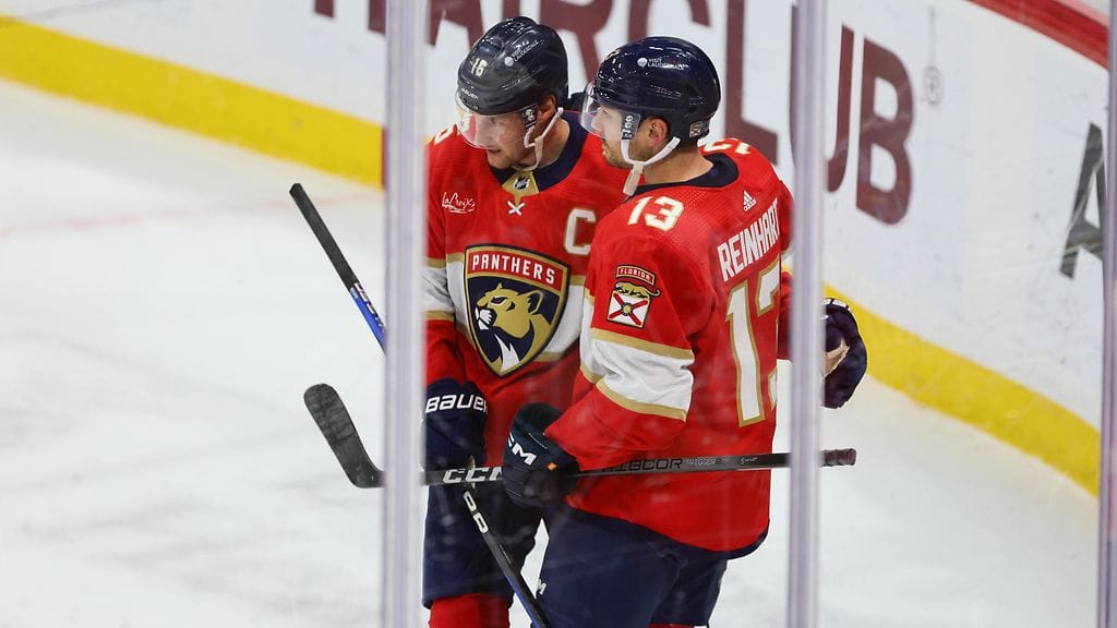 Aleksander Barkov ja Florida Panthers avasivat NHL:n pudotuspelit mallikkaasti.