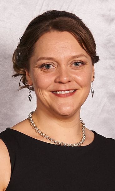 Naistentautien ja synnytysten erikoislääkäri, lääketieteen tohtori ja kliininen opettaja Riikka Vuorinen.