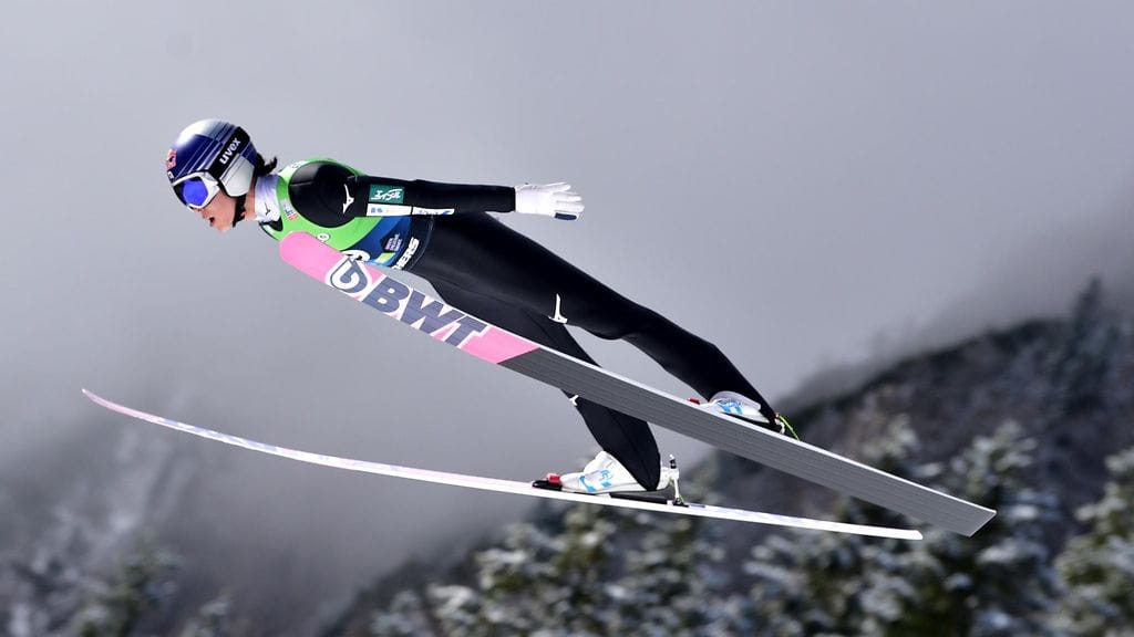 Ryoyu Kobayashi hyppäsi Islannissa peräti 291 metriä.