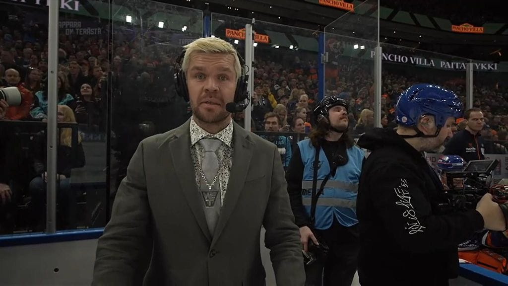 Tampereella dramaattinen tilanne: Pelicansin Saku Salminen törmää rajusti Tapparan Christian Heljankoon