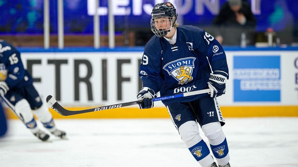 Konsta Helenius toimii Pikkuleijonien ykkössentterinä.