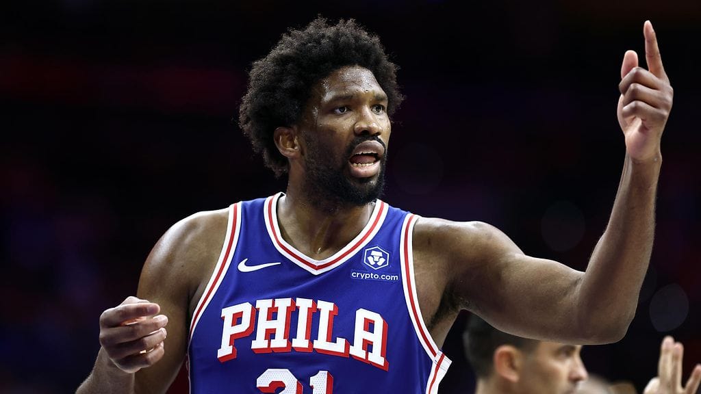 Joel Embiid venyi omaan pudotuspeliennätykseensä.