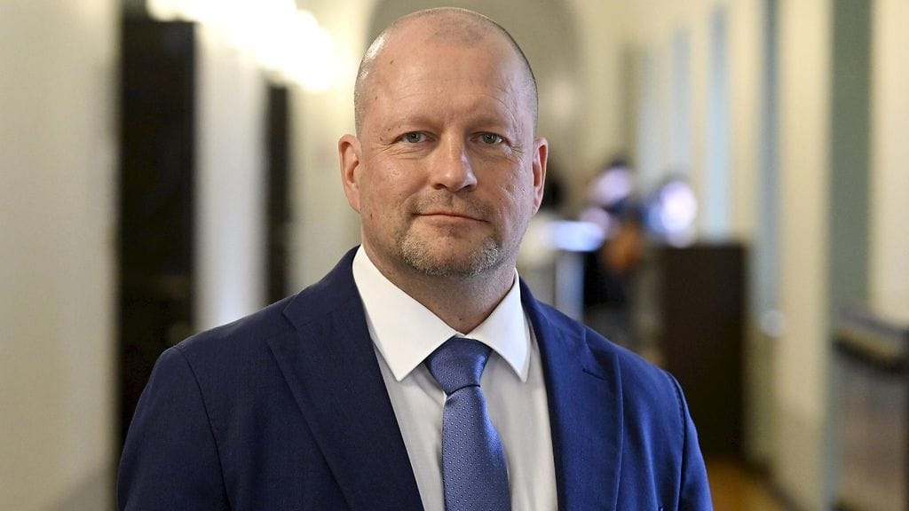 Perussuomalaisten kansanedustaja Timo Vornanen on epäiltynä runsas viikko sitten sattuneesta ampumisesta Helsingin keskustassa.