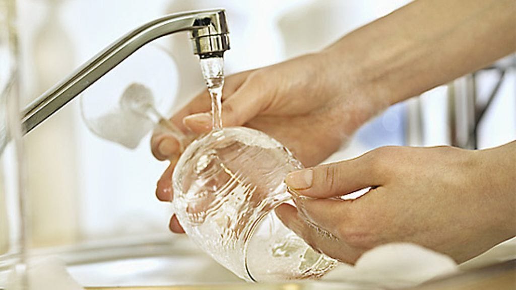 Astianpesukone voi olla energiaystävällisempi vaihtoehto.