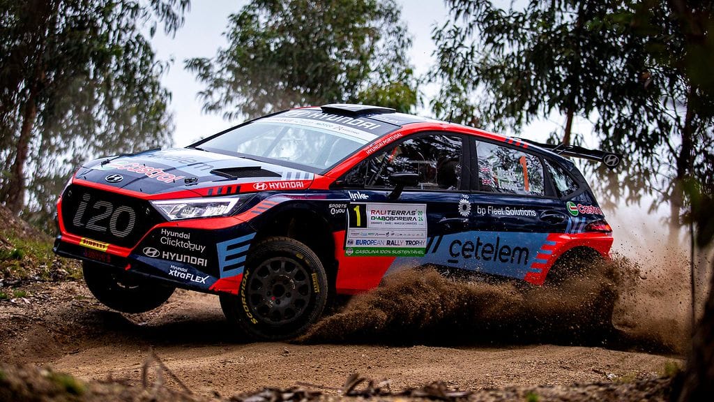 Kris Meeke Portugalin rallisarjan Rali Terras d'Aboboreira -kilpailussa viime viikonloppuna.