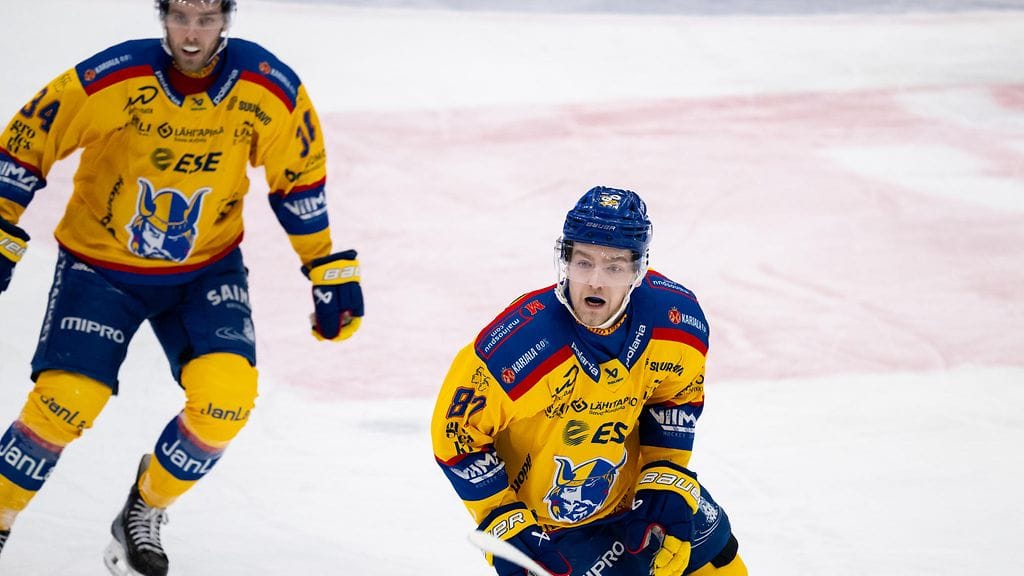 Mikkelin Jukureissa tällä kaudella pelanneet veljekset Ondrej (vas.) ja Michal Kovarcik kuuluvat Tshekin EHT-joukkueeseen.