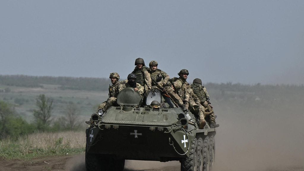 Kuvituskuvassa ukrainalaissotilaita Donetskissa huhtikuussa 2024.