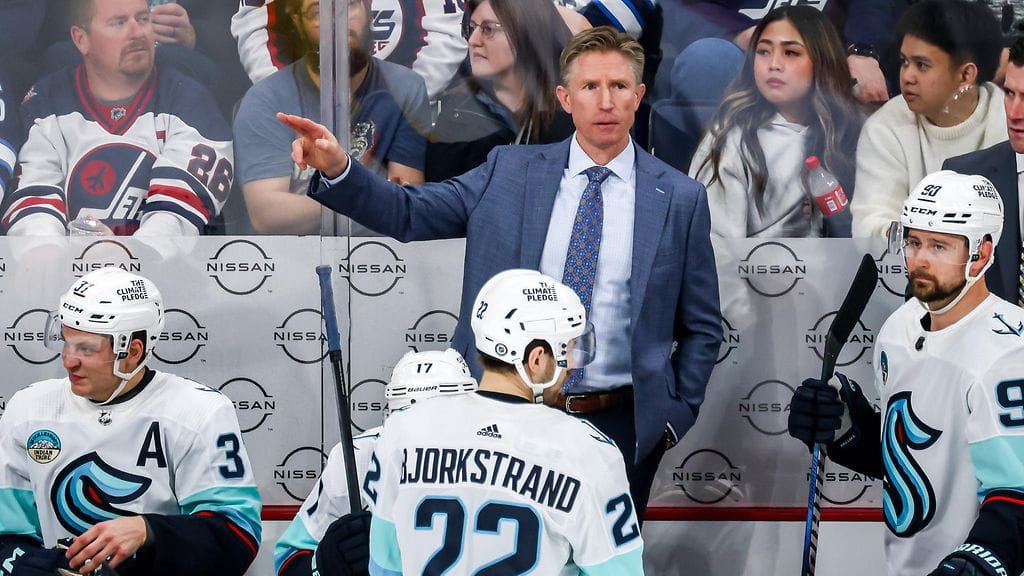 Dave Hakstolin taival Seattle Krakenin päävalmentajana päättyi potkuihin.