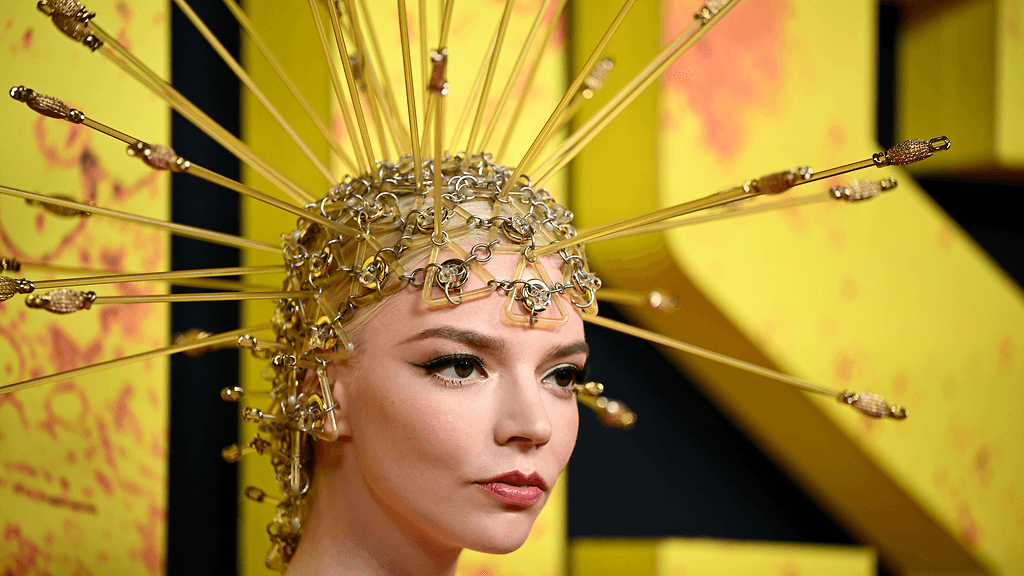 Anya Taylor-Joy oli valinnut näyttävän asukokonaisuuden.