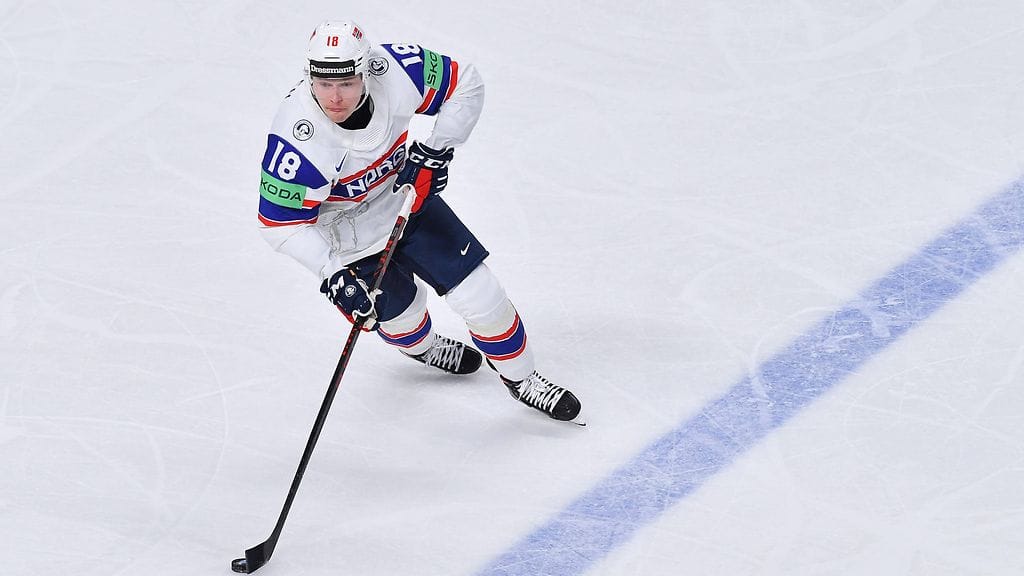 Norjalaishyökkääjä Thomas Olsen pelasi vuosi sitten uransa ensimmäiset miesten MM-kisat.